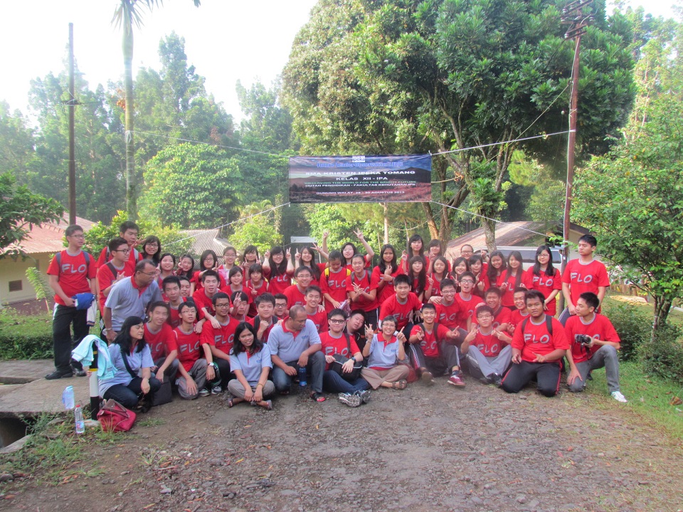 Fieldtrip: Future Leader Observation (FLO) of XII Science Class of Christian High School Ipeka Tomang Jakarta