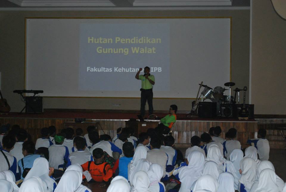Fieldtrip and Orientation for New Students of SMAN 1 Sukaraja Kab. Sukabumi