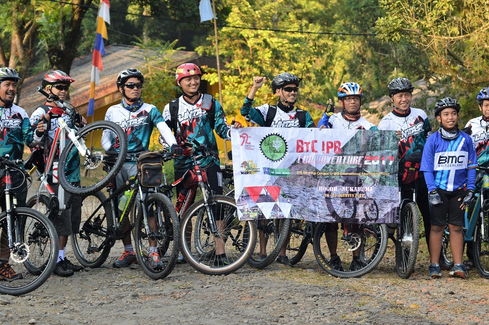 Fun adventure by BTC (Bike To Campus) Community of IPB Dramaga
