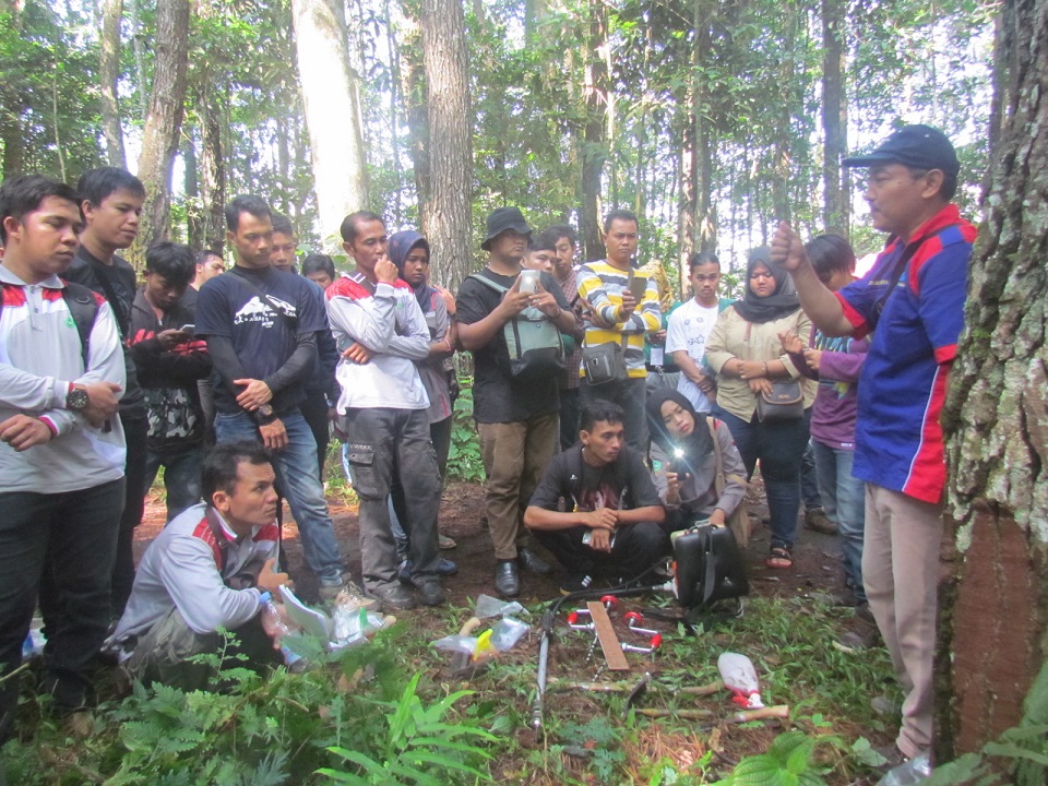 Practical of Sustainable Forest Management (PPHL) for Students of Faculty of Forestry, Lancang Kuning University (Unilak) Riau