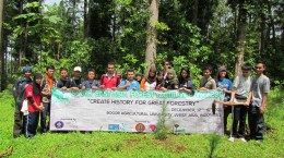 Fieldtrip during South East Asia Forest Youth Meeting (SEAFYM) 2011
