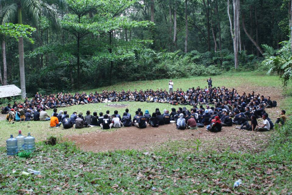 Activities of Bina Corps Rimbawan (BCR) 2009 Students of Faculty of Forestry IPB