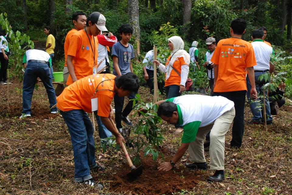 Returning Campus Day (HAPKA XIV) Alumni of the Faculty of Forestry IPB