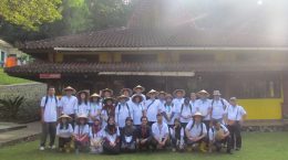 Fieldtrip dalam rangkaian acara The 9th International Conference on Traditional Forest Knowledge (TFK)