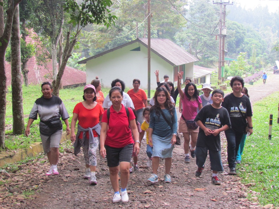 Jalan sehat komunitas semut ireng Bogor