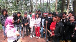 Praktik Tata Kelola Hutan (PTKH) Jurusan Kehutanan Fakultas Pertanian Universitas Riau tahun 2013