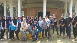Studi Lapangan Madrasah Aliyah Al Azhar Asy Syarif Indonesia Filial MAN 4 Jakarta